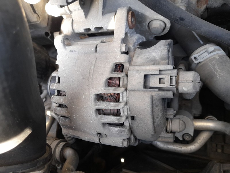 Recambio de alternador para seat leon (1p1) 1.9 tdi referencia OEM IAM   