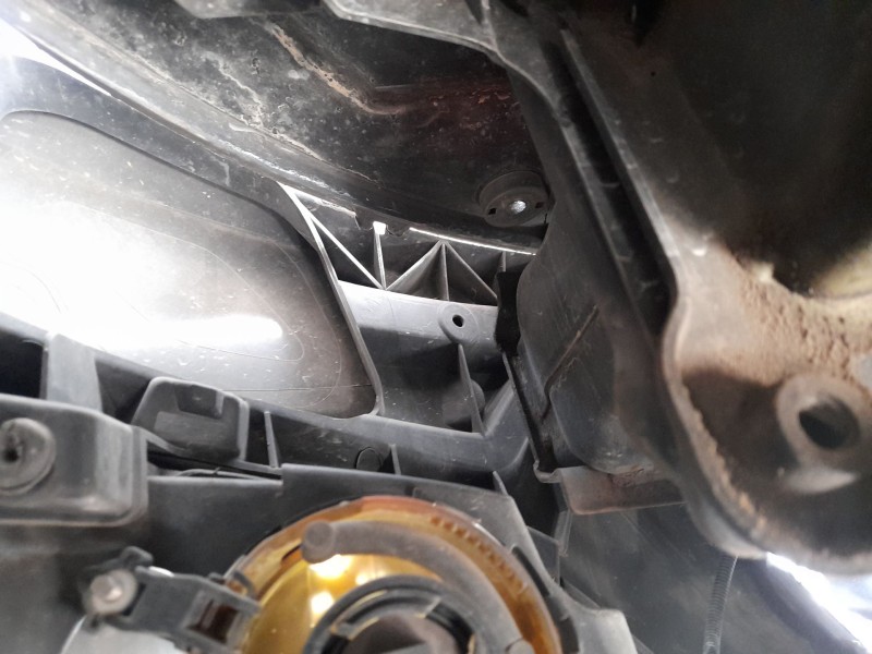 Recambio de refuerzo paragolpes delantero para seat leon (1p1) 1.9 tdi referencia OEM IAM   