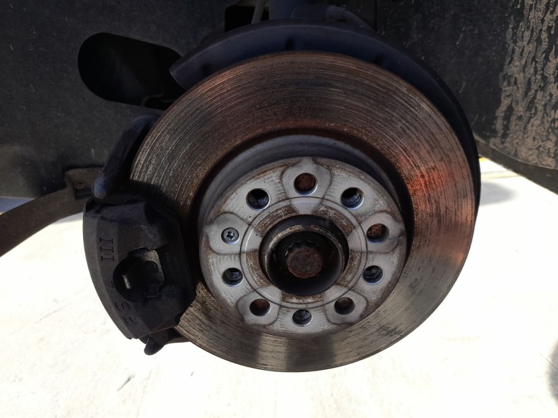 Recambio de mangueta delantera izquierda para seat leon (1p1) 1.9 tdi referencia OEM IAM   