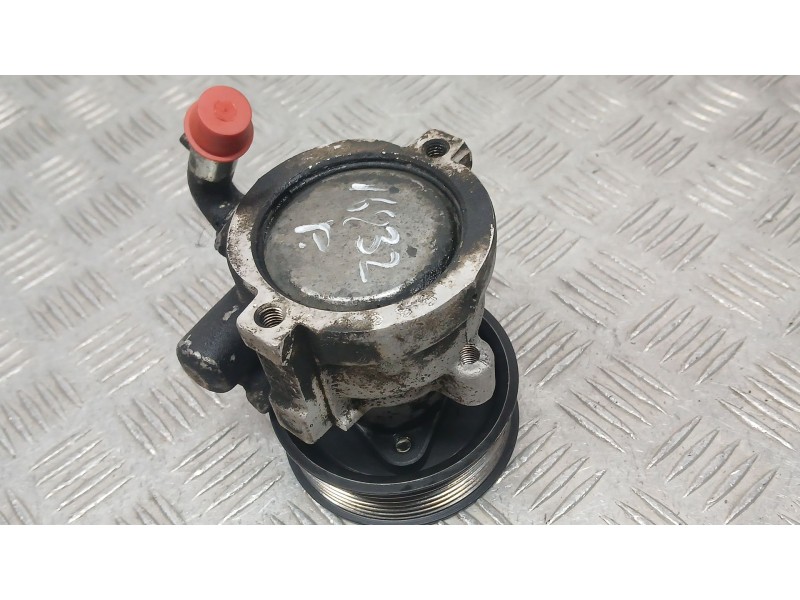 Recambio de bomba direccion para iveco daily iv furgoneta 35c12 v, 35c12 v/p, 35s12 v, 35s12 v/p referencia OEM IAM 5504134868  