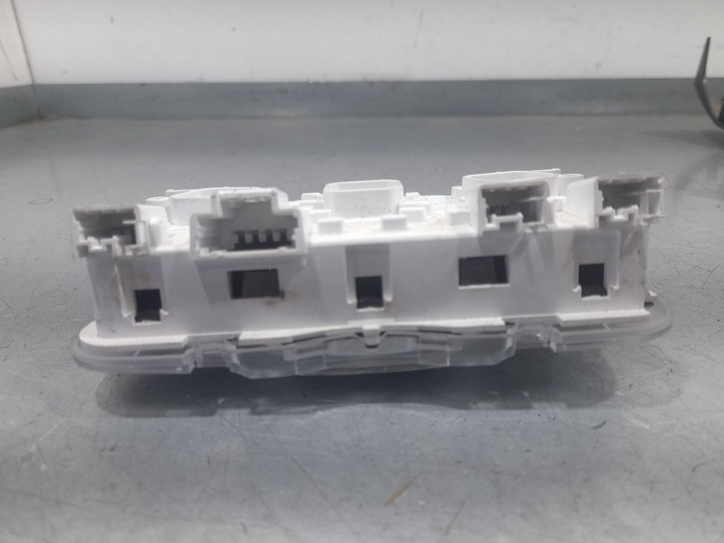Recambio de luz interior para peugeot 3008 ii suv (mc_, mr_, mj_, m4_) 1.5 bluehdi 130 referencia OEM IAM 96781446ZD  