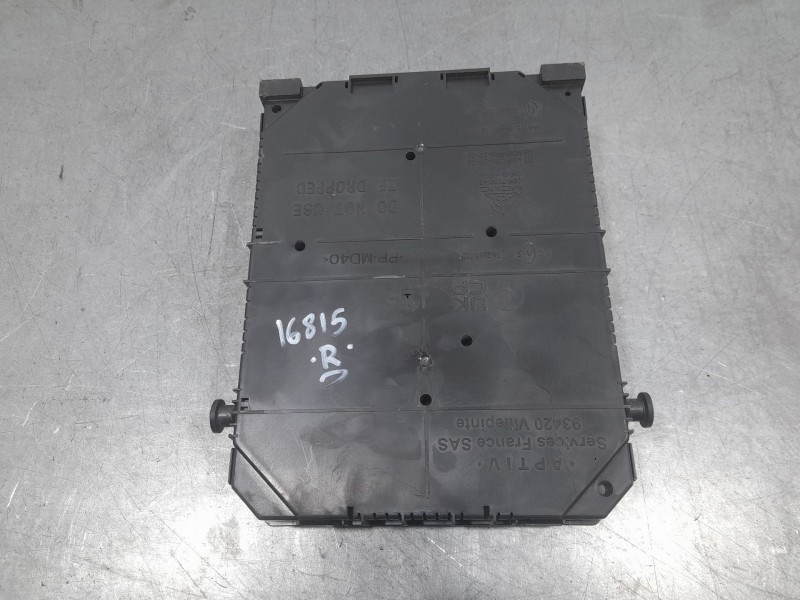 Recambio de caja reles / fusibles para peugeot 3008 ii suv (mc_, mr_, mj_, m4_) 1.5 bluehdi 130 referencia OEM IAM 044071803687 