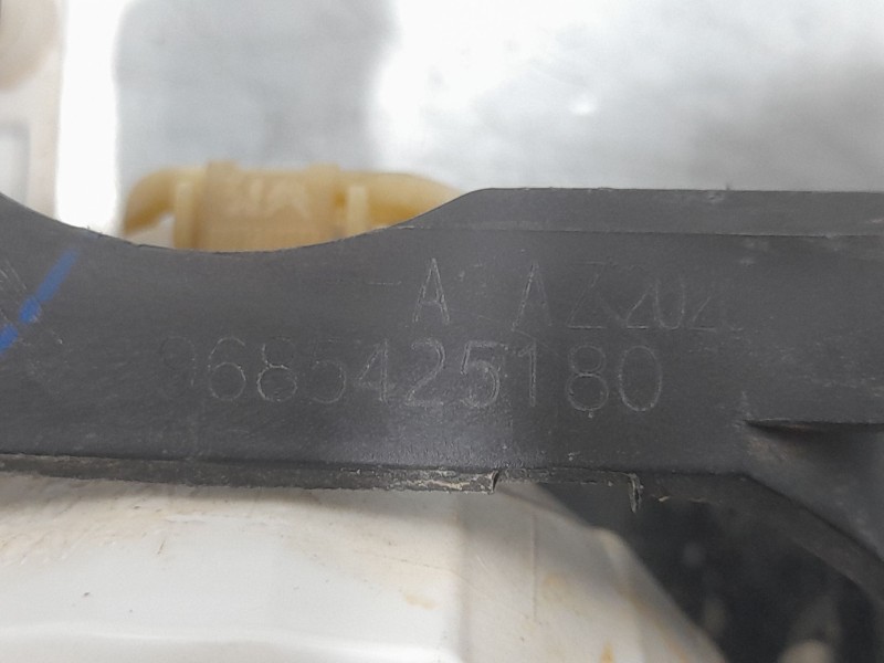 Recambio de faro antiniebla derecho para citroën c3 iii (sx) 1.2 puretech 82 referencia OEM IAM 9685425180  