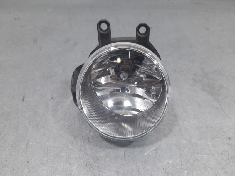 Recambio de faro antiniebla derecho para toyota yaris (_p13_) 1.5 (nsp131_) referencia OEM IAM 8121002110 90008490RH VALEO