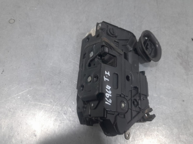 Recambio de cerradura puerta trasera izquierda para volkswagen golf vi (5k1) 2.0 tdi referencia OEM IAM 5K4839015AB  