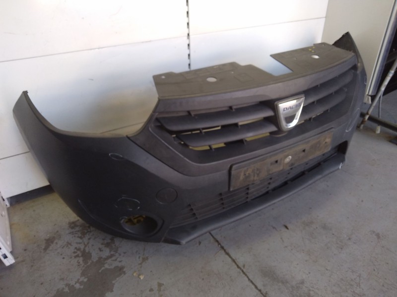 Recambio de paragolpes delantero para dacia dokker furgoneta/monovolumen 1.5 dci (feaj) referencia OEM IAM 620221477R tocado toc