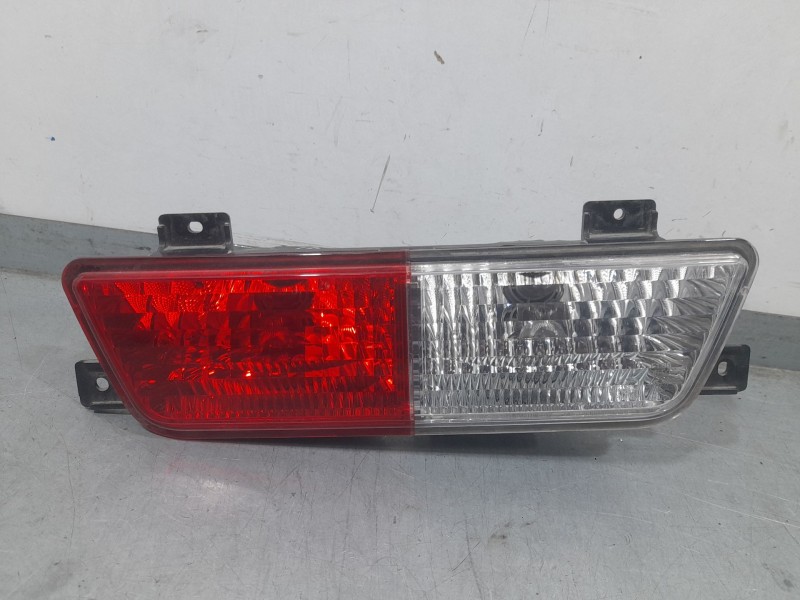 Recambio de piloto trasero central para chevrolet orlando (j309) 2.0 d referencia OEM IAM 96836616 PARAGOLPES 