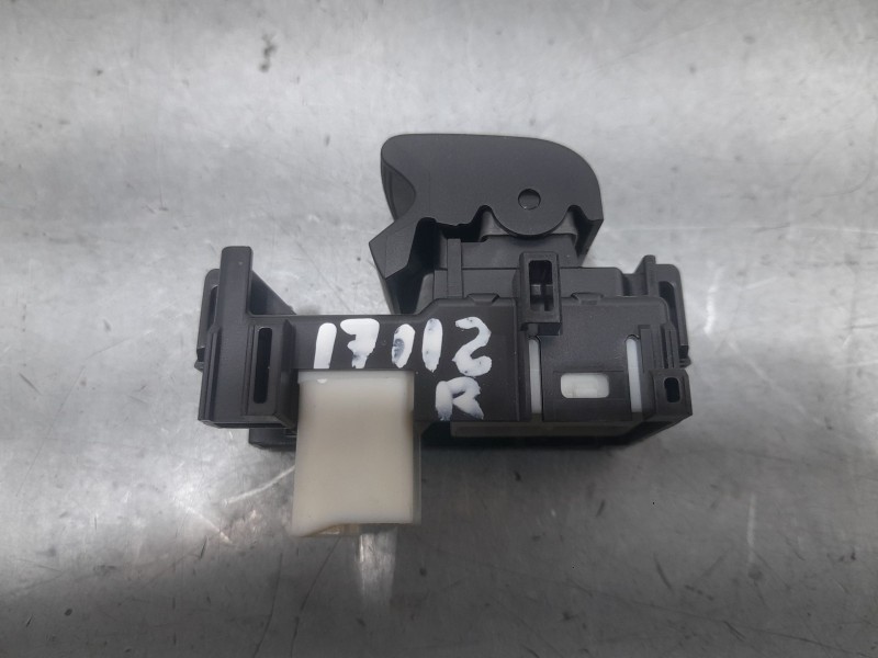 Recambio de mando elevalunas delantero derecho para peugeot 108 1.0 vti 72 referencia OEM IAM 742310H020  