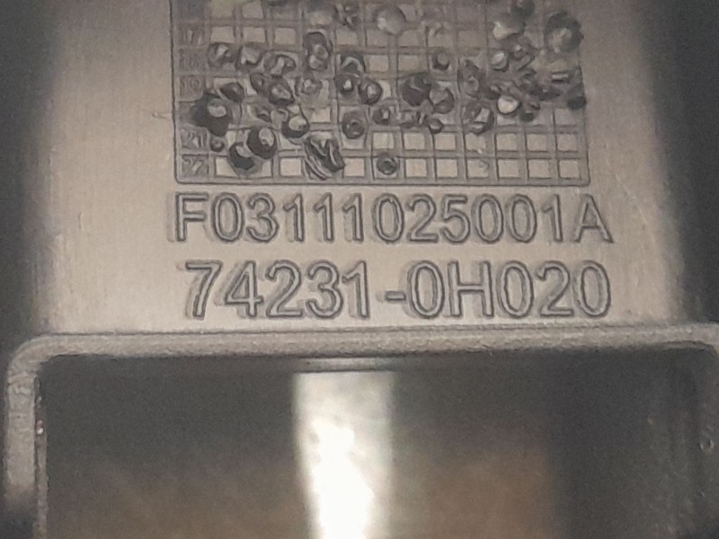 Recambio de mando elevalunas delantero derecho para peugeot 108 1.0 vti 72 referencia OEM IAM 742310H020  