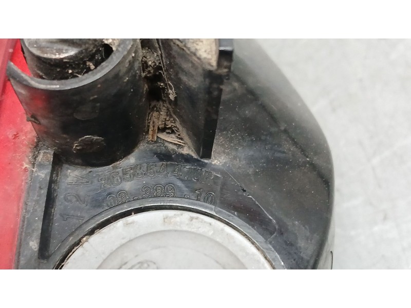 Recambio de piloto trasero izquierdo paragolpes para dacia sandero stepway referencia OEM IAM 265854470R  