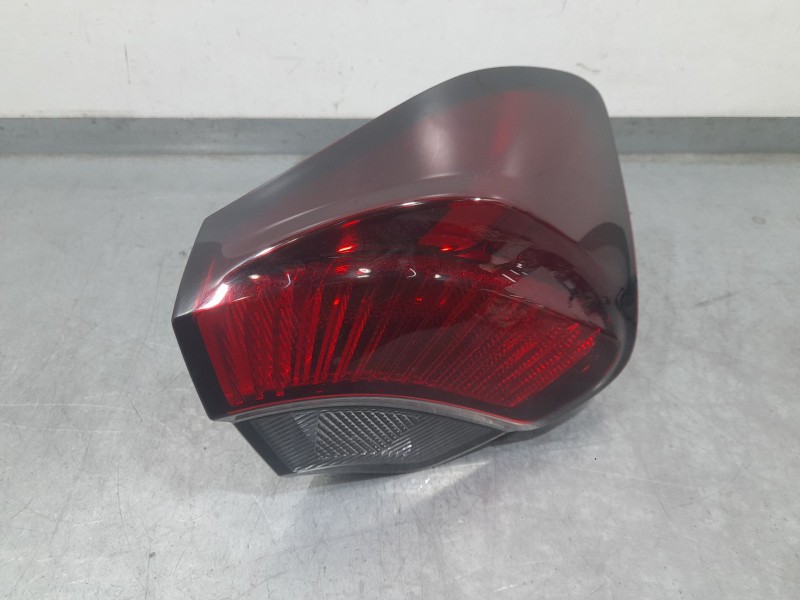 Recambio de piloto trasero derecho exterior para fiat tipo station wagon (356_, 357_) 1.4 (356wxf1b) referencia OEM IAM 05218592