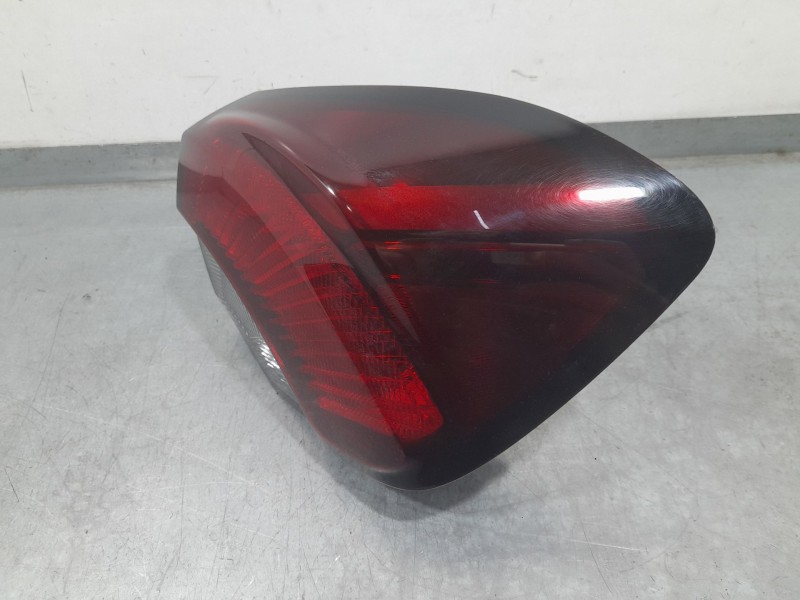 Recambio de piloto trasero derecho exterior para fiat tipo station wagon (356_, 357_) 1.4 (356wxf1b) referencia OEM IAM 05218592