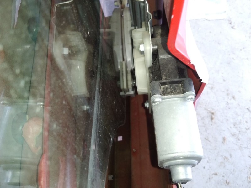 Recambio de elevalunas delantero izquierdo para hyundai kona klass hybrid 2wd referencia OEM IAM 82403J9000  ELECTRICO