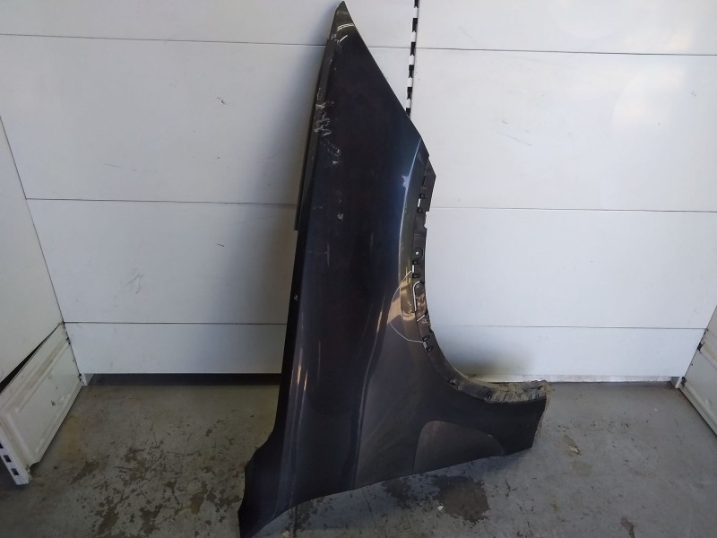 Recambio de aleta delantera derecha para bmw x5 (f15) xdrive 40d referencia OEM IAM 51657373542 TOCADA 