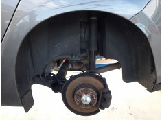 PLASTICO PASE RUEDA TRAS. IZQ. 52206213 