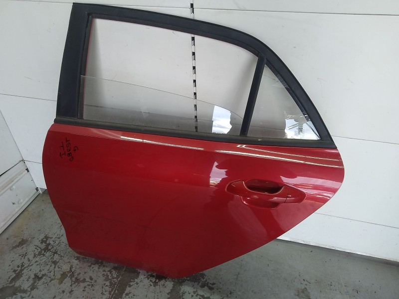 Recambio de puerta trasera izquierda para kia rio (yb) hibrid referencia OEM IAM 77003H8000  