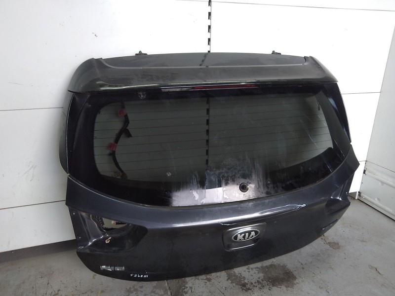 Recambio de porton trasero para kia rio (yb) gt line referencia OEM IAM 73700H8000  