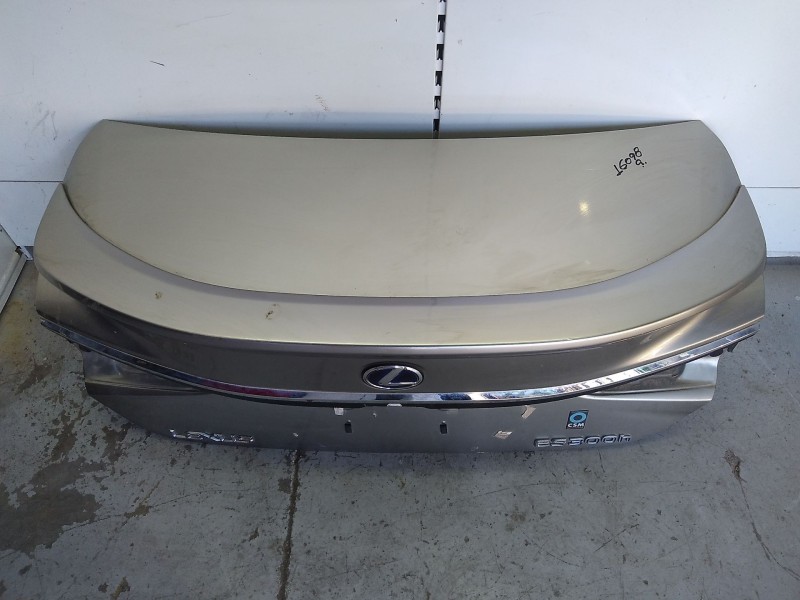 Recambio de tapa maletero para lexus es 300h referencia OEM IAM 6440133870  