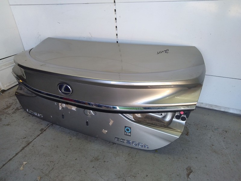 Recambio de tapa maletero para lexus es 300h referencia OEM IAM 6440133870  