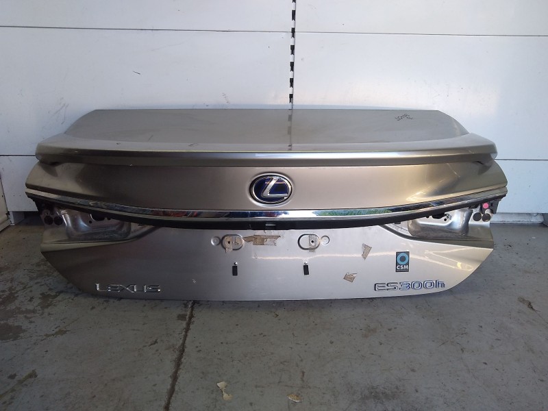 Recambio de tapa maletero para lexus es 300h referencia OEM IAM 6440133870  