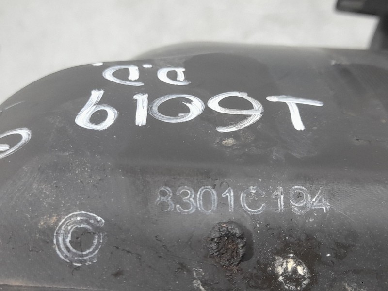 Recambio de faro derecho para mitsubishi space star (a00) kaiteki referencia OEM IAM 8301C194  TOCADO