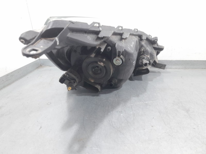 Recambio de faro izquierdo para mitsubishi space star (a00) kaiteki referencia OEM IAM 8301C193  