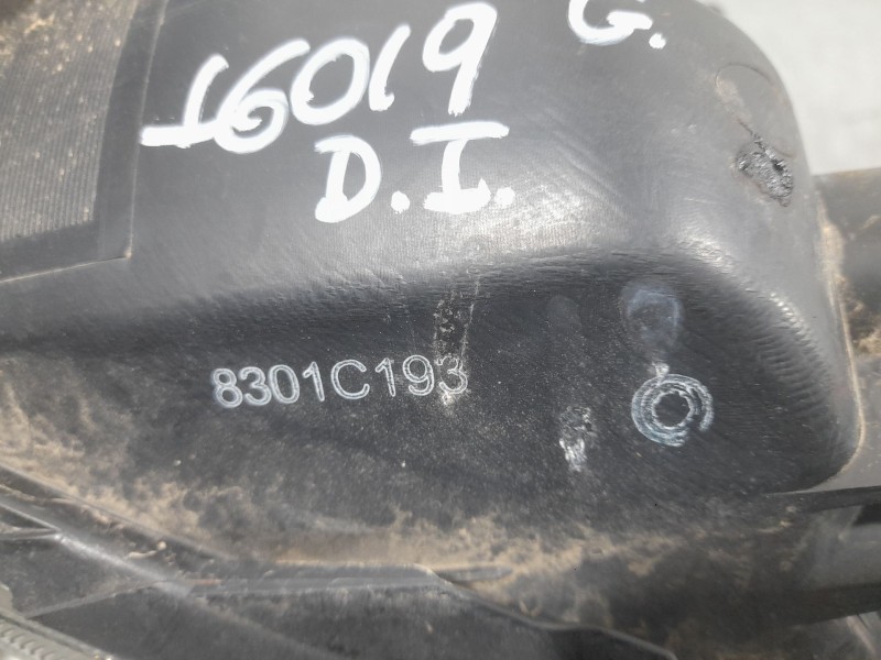 Recambio de faro izquierdo para mitsubishi space star (a00) kaiteki referencia OEM IAM 8301C193  