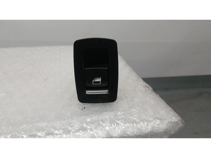 Recambio de mando elevalunas trasero derecho para bmw x5 (f15) xdrive 40d referencia OEM IAM 9267078  