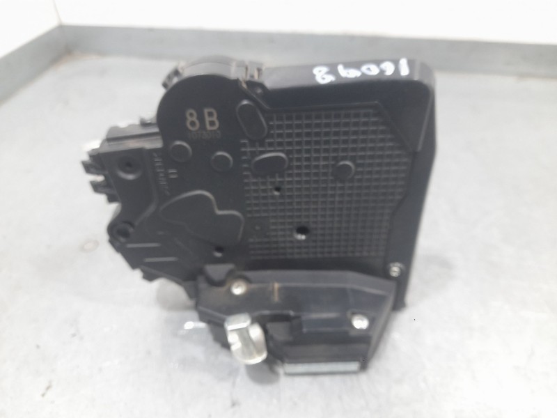 Recambio de cerradura puerta trasera izquierda para lexus es 300h referencia OEM IAM A046693  