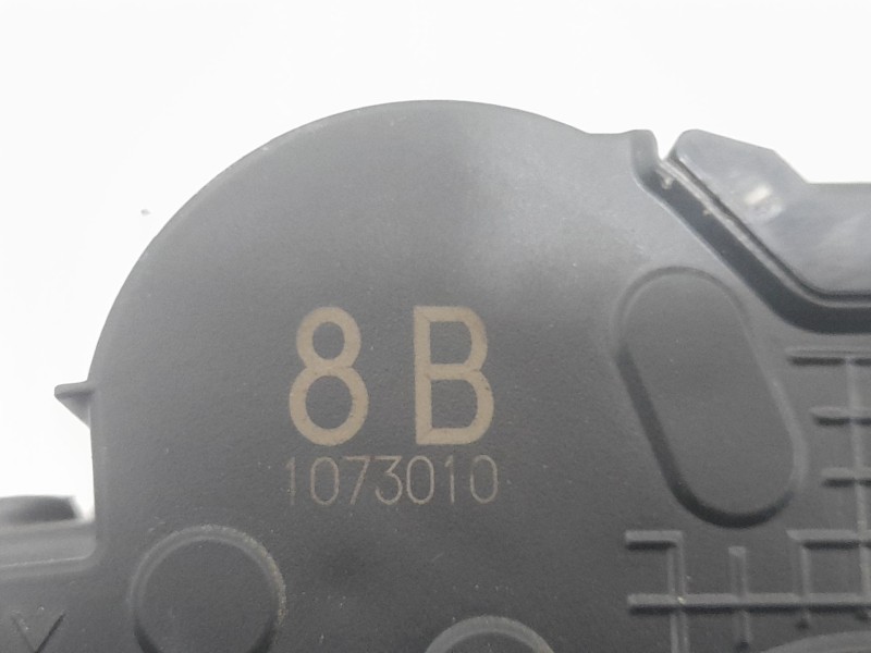 Recambio de cerradura puerta trasera izquierda para lexus es 300h referencia OEM IAM A046693  