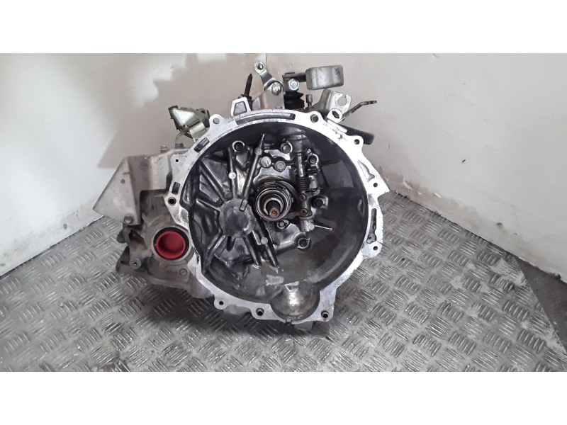 Recambio de caja cambios para mitsubishi space star (a00) kaiteki referencia OEM IAM F5MBD1ABZ Y202293 5 VELOCIDADES