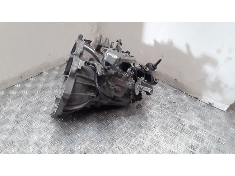 Recambio de caja cambios para mitsubishi space star (a00) kaiteki referencia OEM IAM F5MBD1ABZ Y202293 5 VELOCIDADES