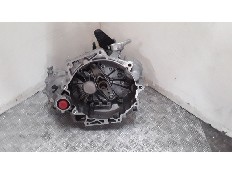 Recambio de caja cambios para seat arona style edition referencia OEM IAM FM5DF009 SBV120619 5 VELOCIDADES