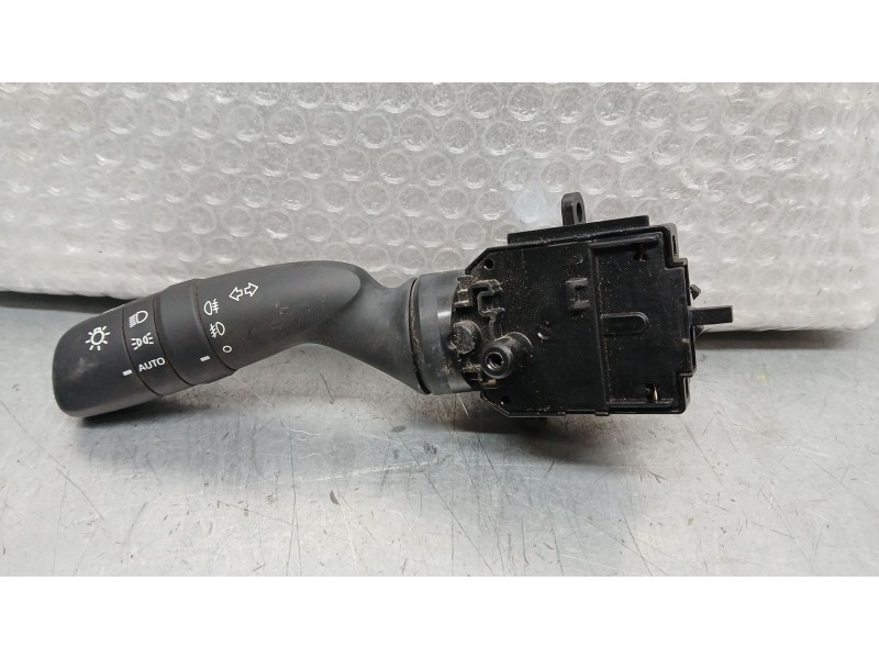Recambio de mando luces para toyota rav4 hybrid 4x2 advance referencia OEM IAM   
