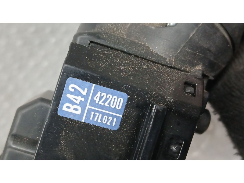 Recambio de mando limpia para toyota rav4 hybrid 4x2 advance referencia OEM IAM   