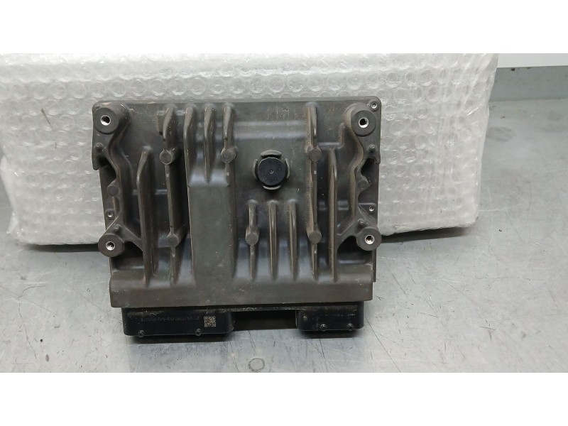 Recambio de centralita motor uce para toyota rav4 hybrid 4x2 advance referencia OEM IAM   