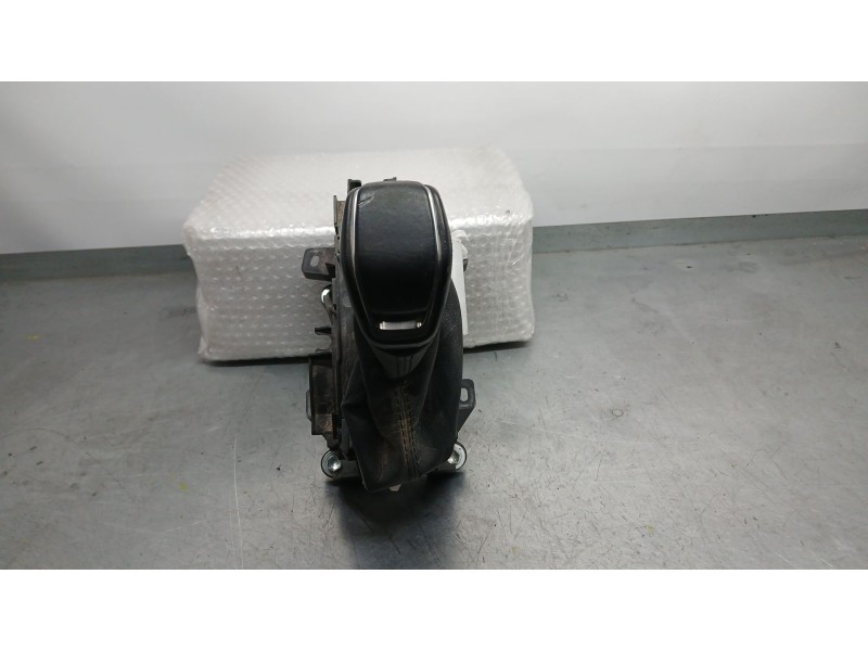 Recambio de palanca cambio para toyota rav4 hybrid 4x2 advance referencia OEM IAM 3354240050C0  