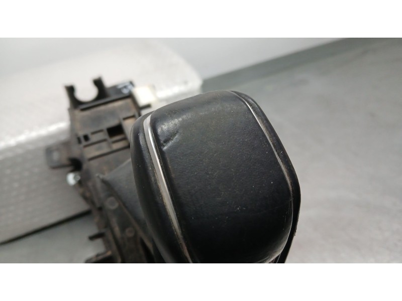 Recambio de palanca cambio para toyota rav4 hybrid 4x2 advance referencia OEM IAM 3354240050C0  