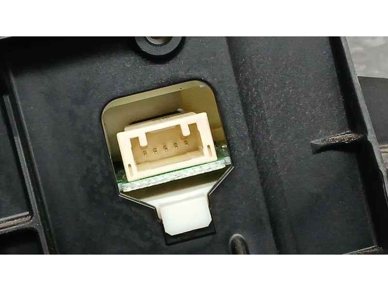 Recambio de palanca cambio para toyota rav4 hybrid 4x2 advance referencia OEM IAM 3354240050C0  