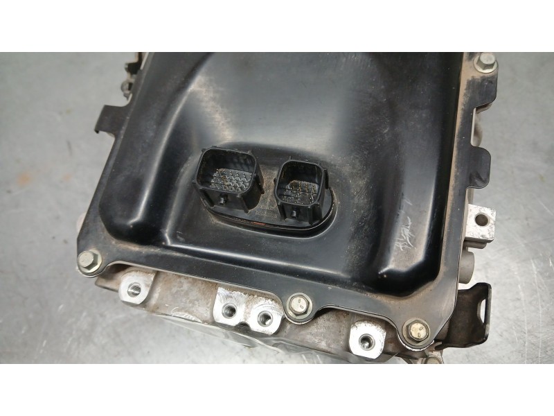 Recambio de convertidor para toyota rav4 hybrid 4x2 advance referencia OEM IAM   