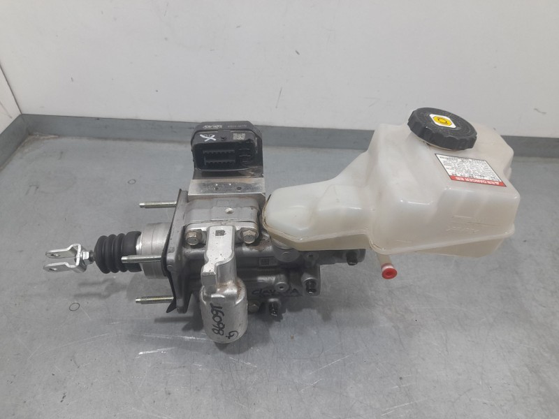 Recambio de servofreno para lexus es 300h referencia OEM IAM 4727047040  