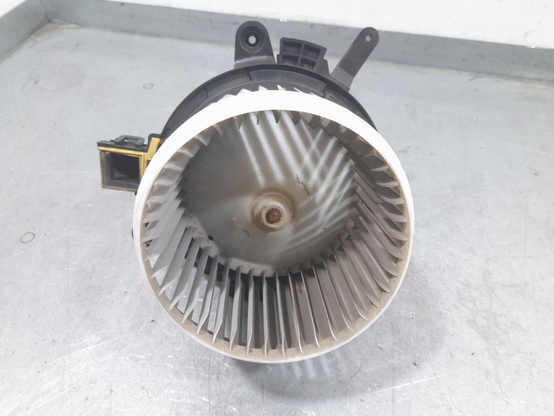 Recambio de motor calefaccion para peugeot 3008 ii suv (mc_, mr_, mj_, m4_) 1.5 bluehdi 130 referencia OEM IAM 5P1330400  