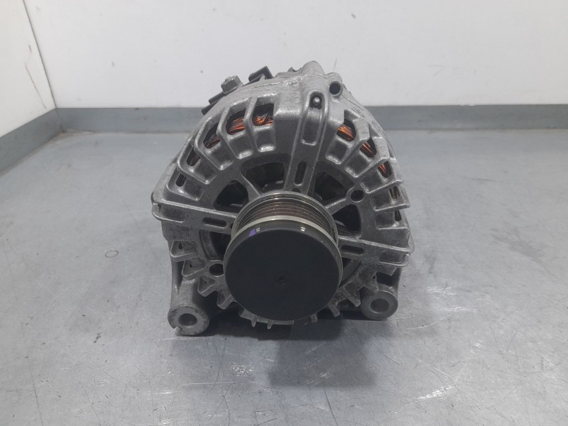 Recambio de alternador para bmw serie 1 lim. (f20) 114 d referencia OEM IAM 7823343 2607244E VALEO