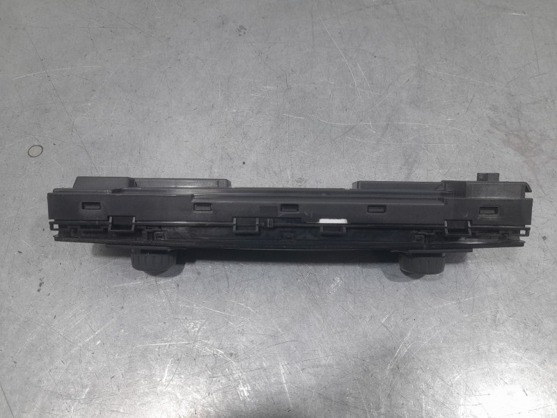 Recambio de mando climatizador para bmw serie 1 lim. (f20) 114 d referencia OEM IAM E1077578  
