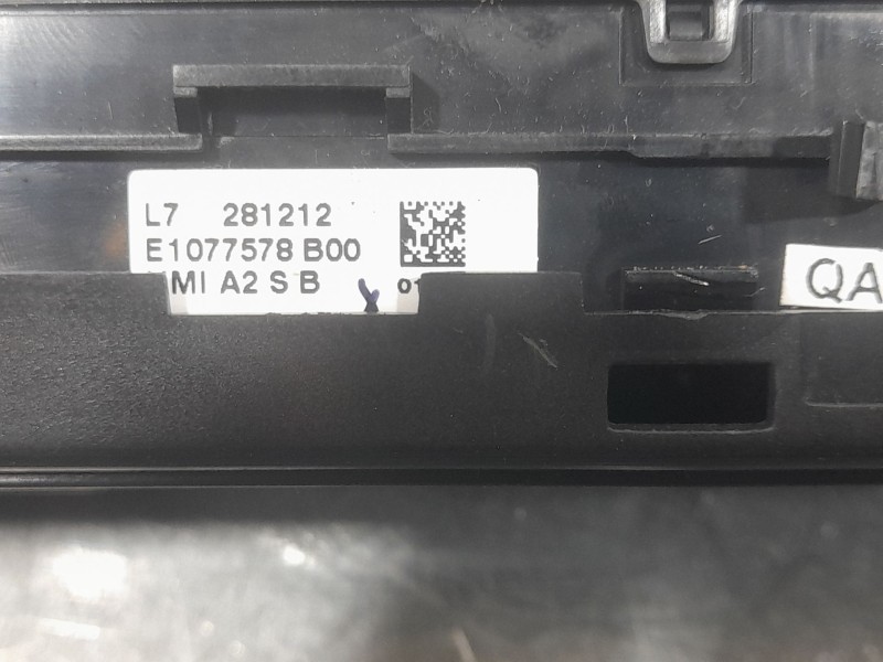 Recambio de mando climatizador para bmw serie 1 lim. (f20) 114 d referencia OEM IAM E1077578  