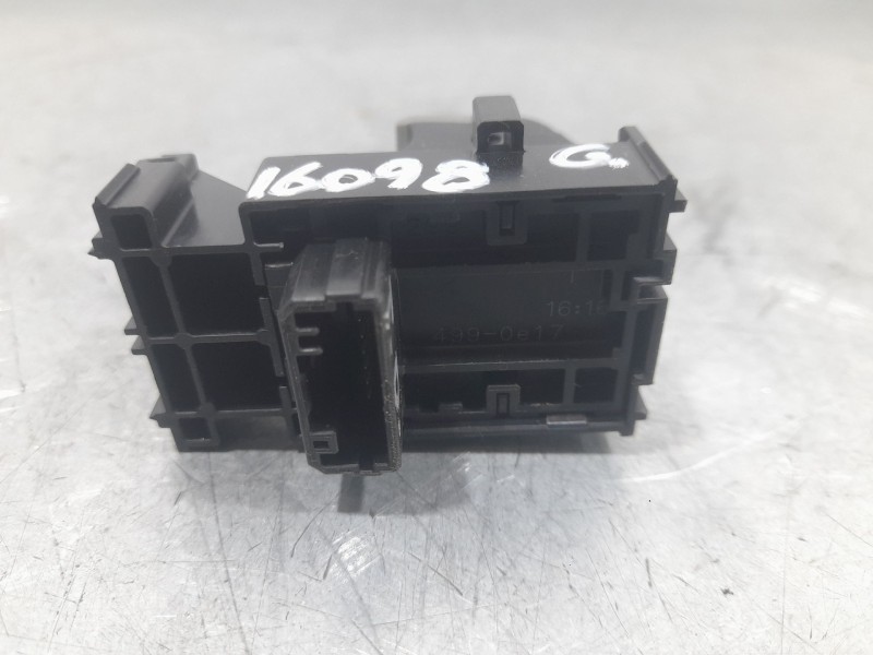 Recambio de mando elevalunas trasero derecho para lexus es 300h referencia OEM IAM 8481033140 193299 