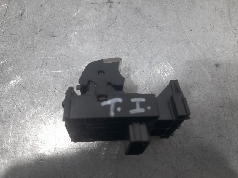 Recambio de mando elevalunas trasero izquierdo para lexus es 300h referencia OEM IAM 8481033140 4990E17 