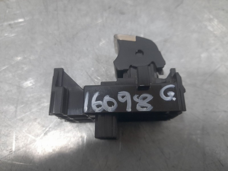 Recambio de mando elevalunas trasero izquierdo para lexus es 300h referencia OEM IAM 8481033140 4990E17 