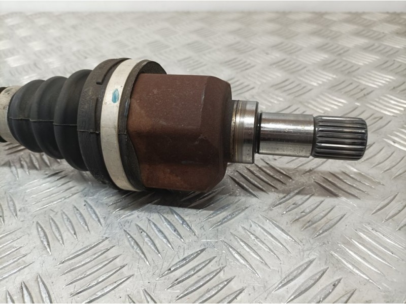 Recambio de transmision delantera izquierda para citroën c4 berlina collection referencia OEM IAM 9637117780  3272LW