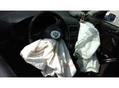 VOLKSWAGEN GOLF IV BERLINA (1J1)